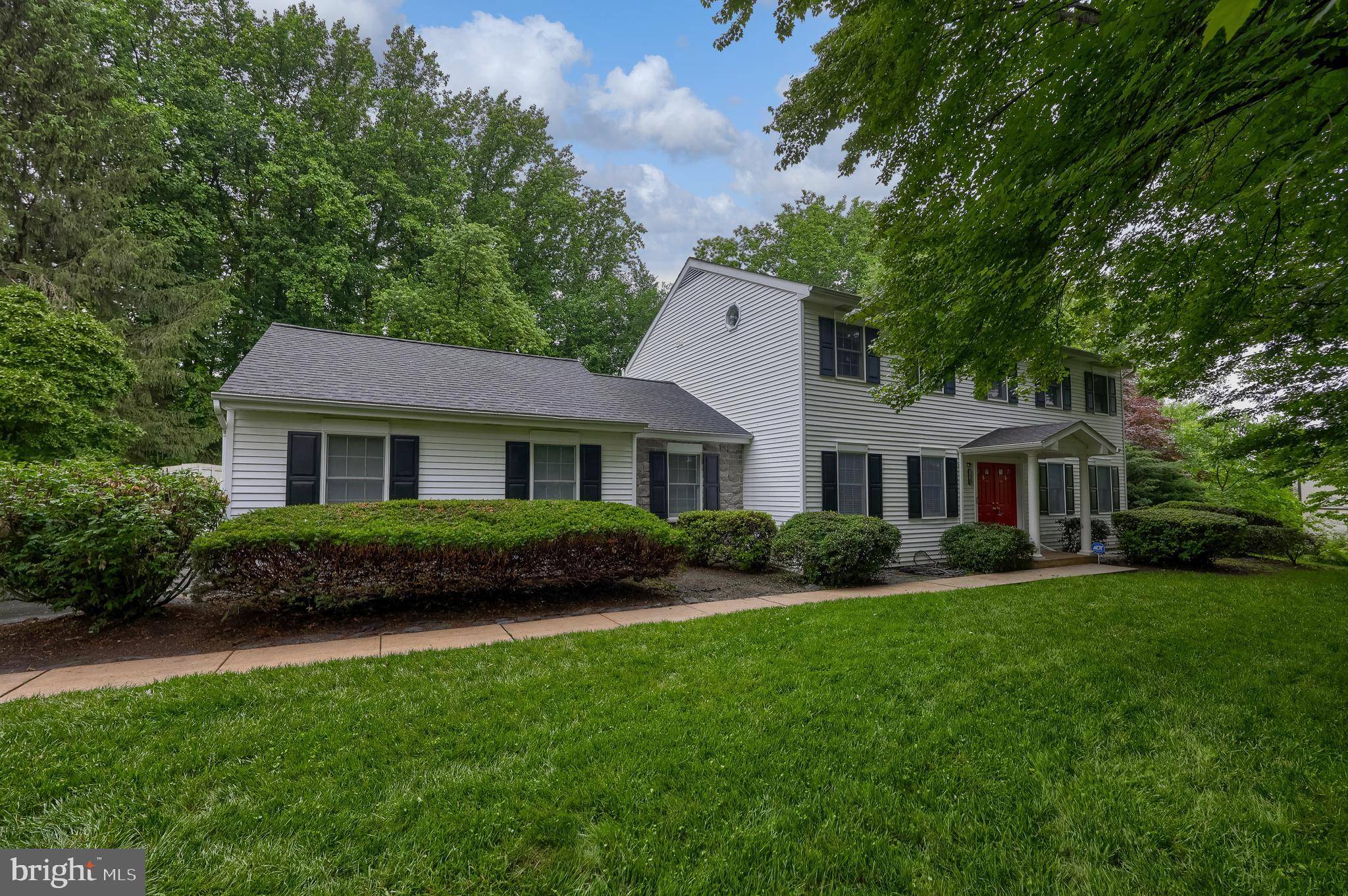 118 BENTLEY LN, Lancaster, PA 17603
