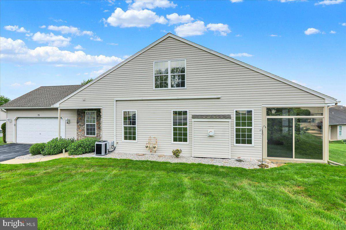 Reading, PA 19605,75 TURNING LEAF WAY