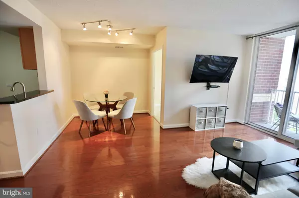 Arlington, VA 22203,880 N POLLARD ST #621