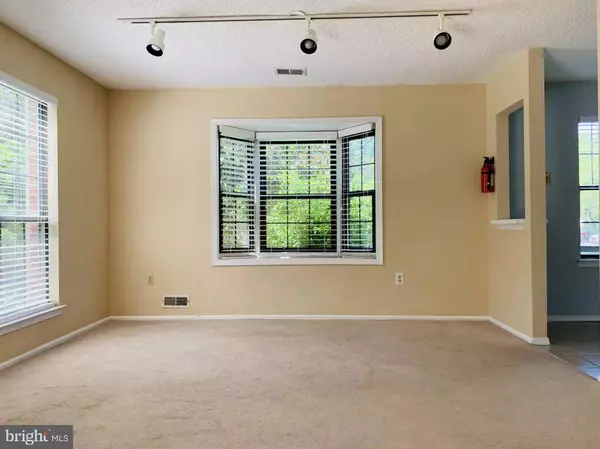 Trenton, NJ 08648,86 ONEILL CT