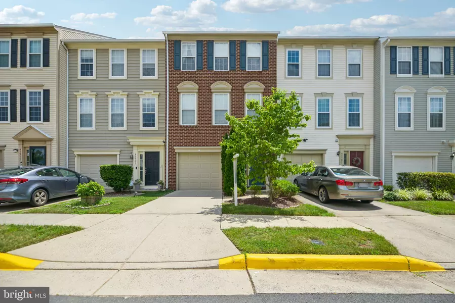 45507 TRAIL RUN TER, Sterling, VA 20164