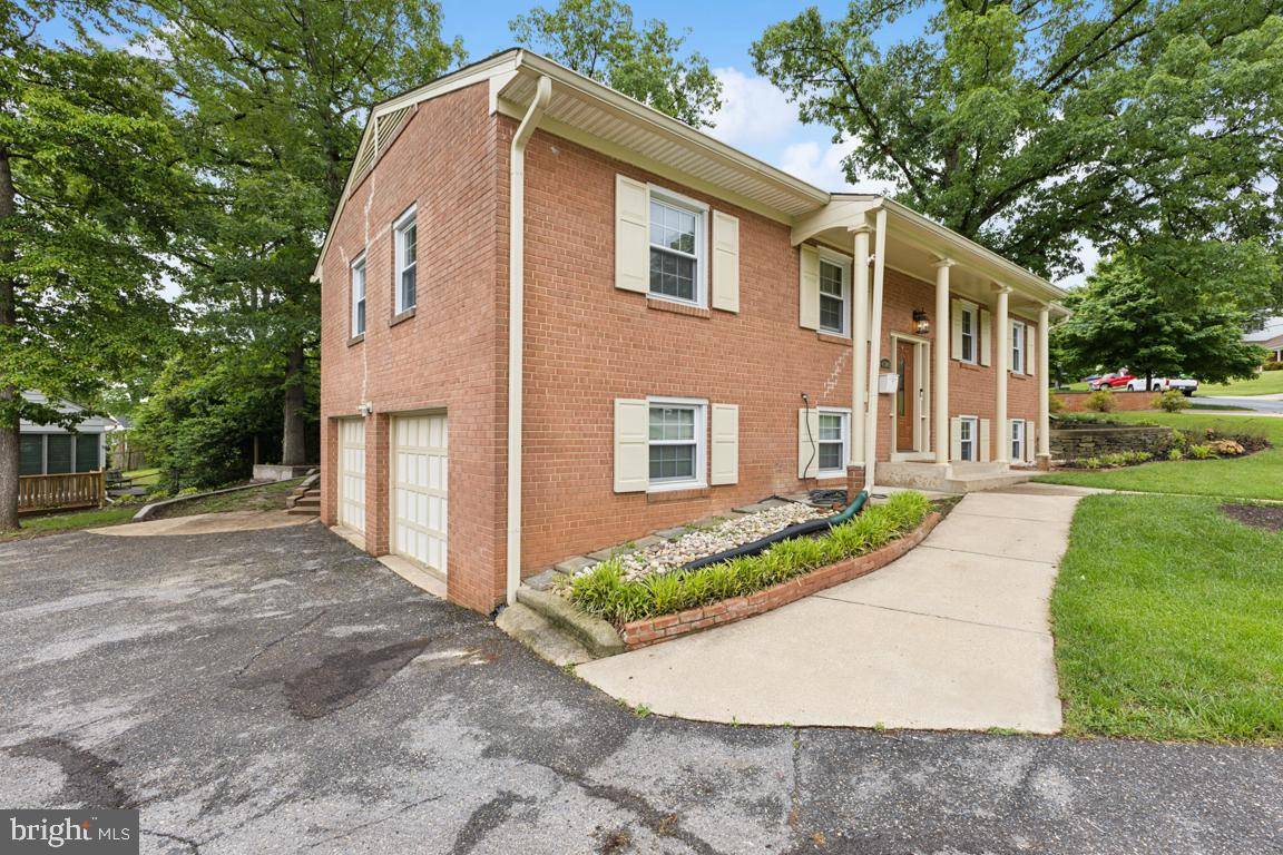 Lanham, MD 20706,6309 MARTINS LN