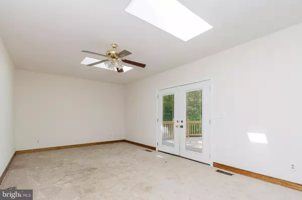 King George, VA 22485,14264 MILLBANK RD