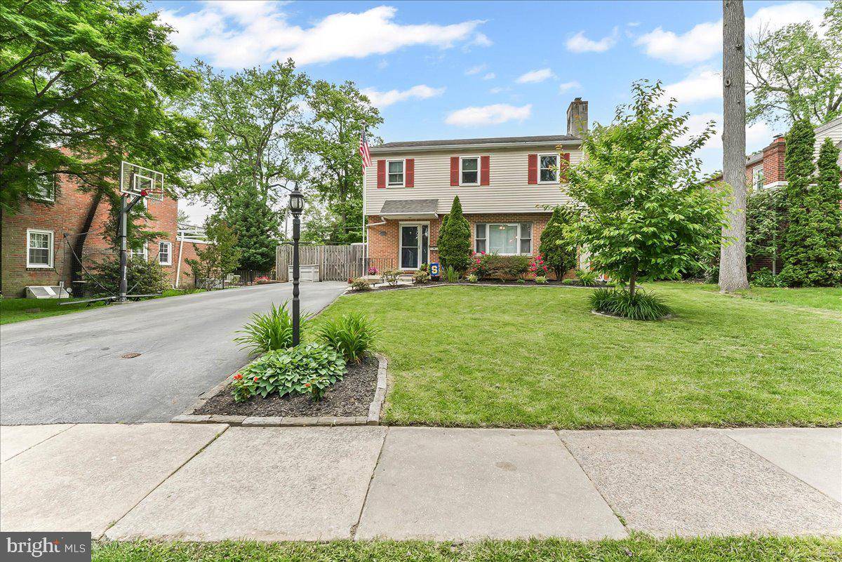 208 RAMBLING WAY, Springfield, PA 19064