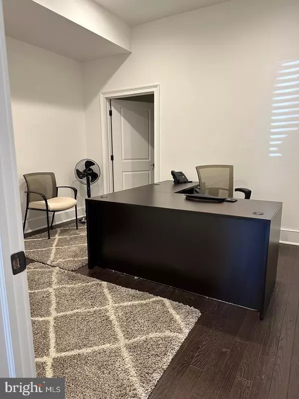 Doylestown, PA 18901,20 E COURT ST