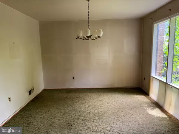 Bethesda, MD 20817,6425 EARLHAM DR