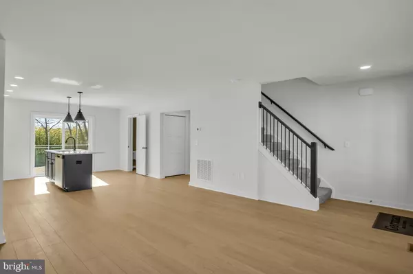 Carlisle, PA 17015,24 AMERICAN AVE