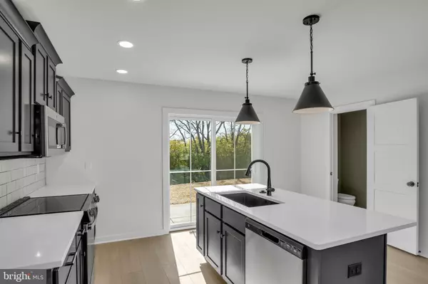 Carlisle, PA 17015,24 AMERICAN AVE