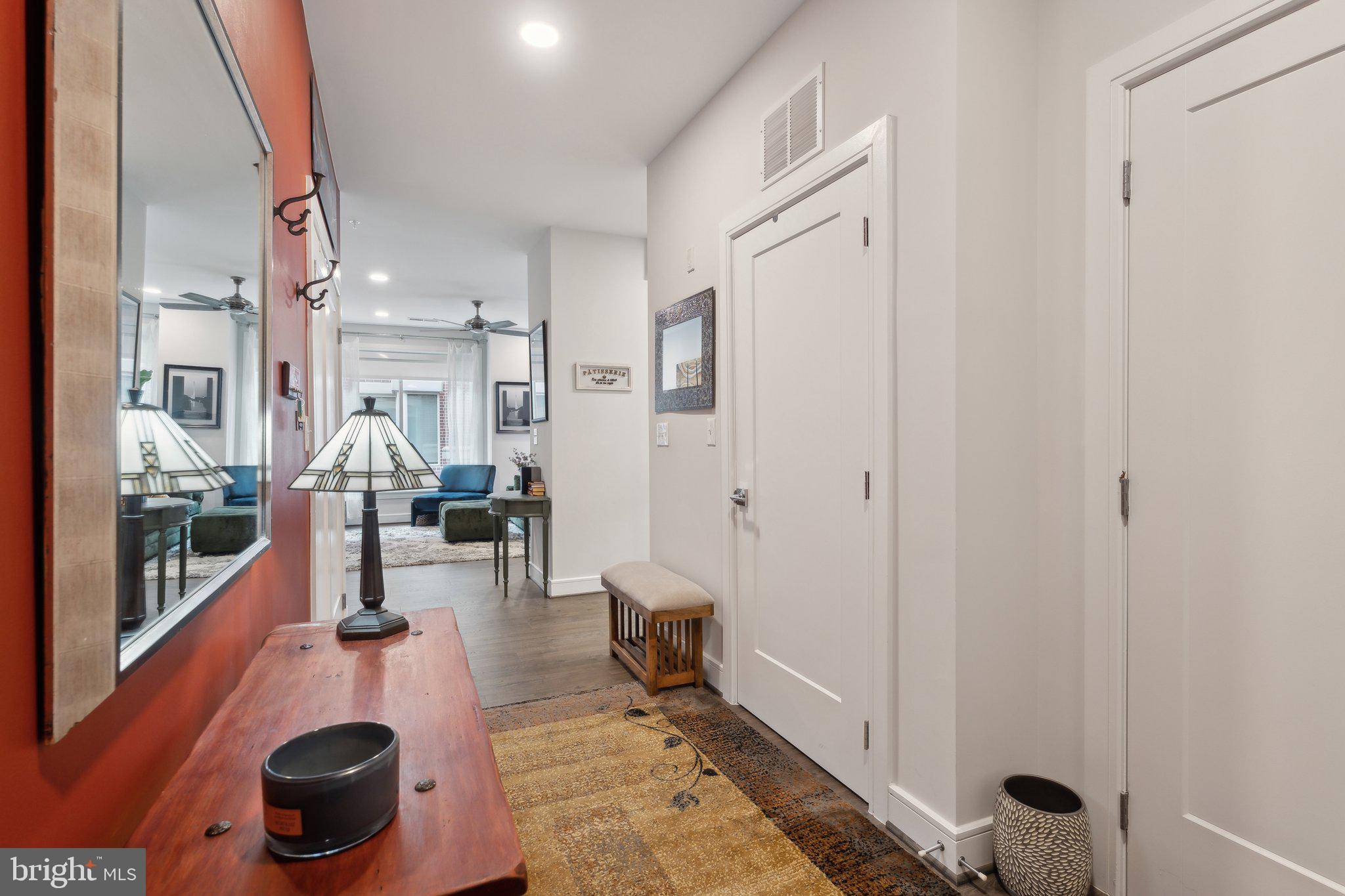 Alexandria, VA 22314,625 SLATERS LN #201