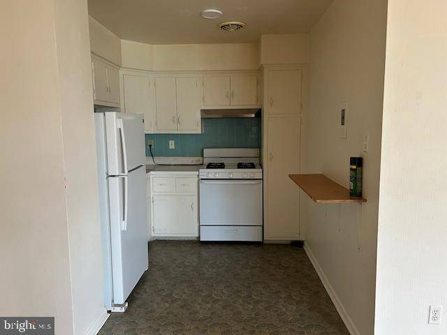 Upper Darby, PA 19082,386 BEVERLY BLVD #B