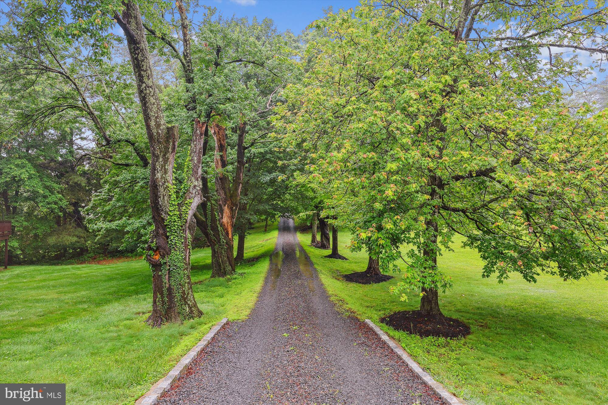 Oakton, VA 22124,2740 HUNTER MILL RD