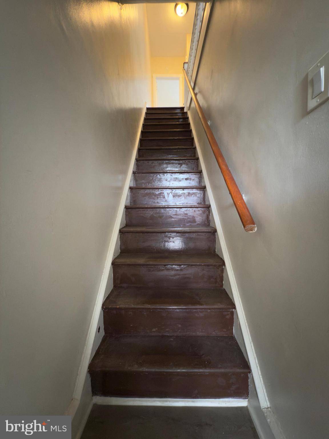 Philadelphia, PA 19120,127 W GALE ST #2