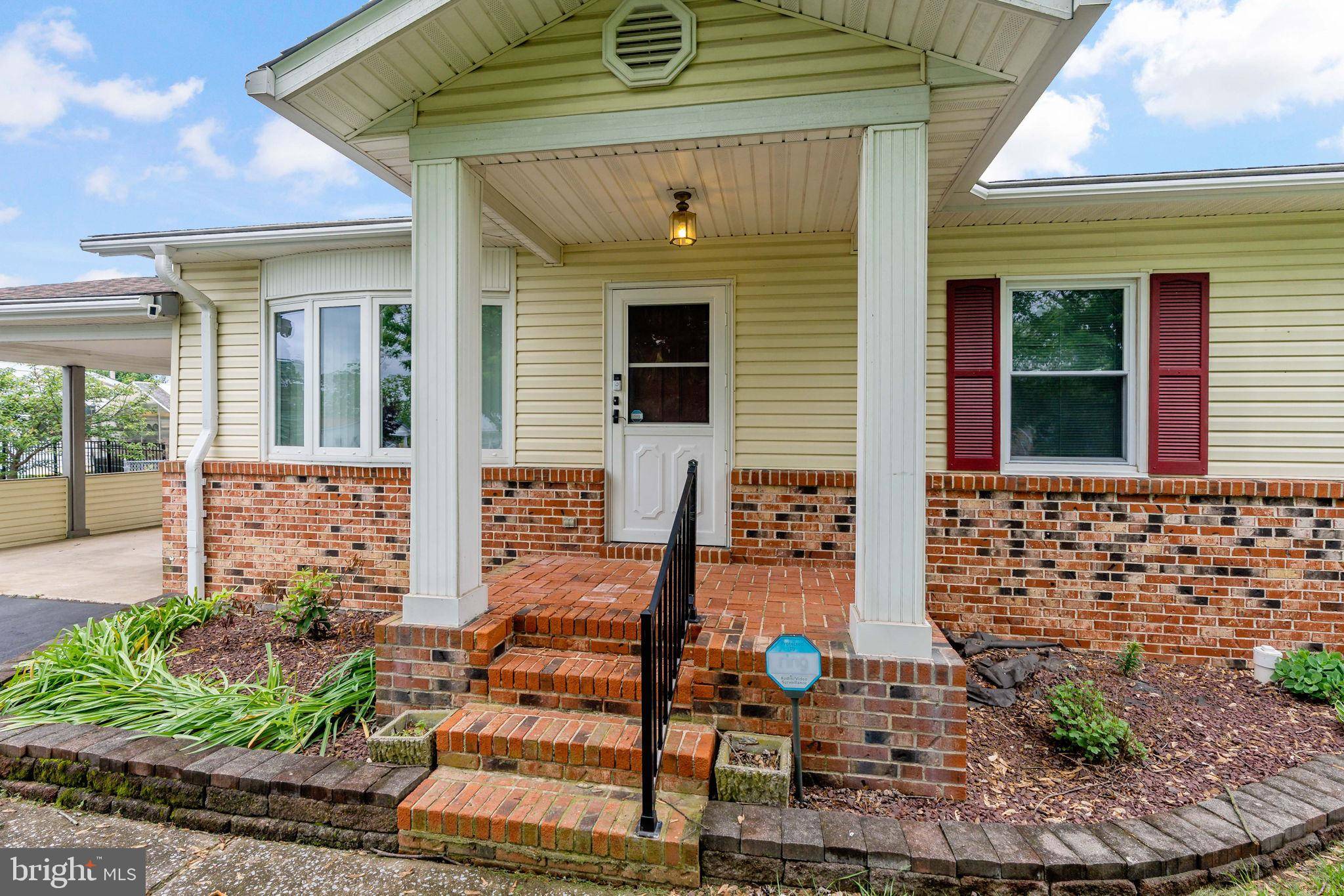 Martinsburg, WV 25404,492 MIMOSA DR