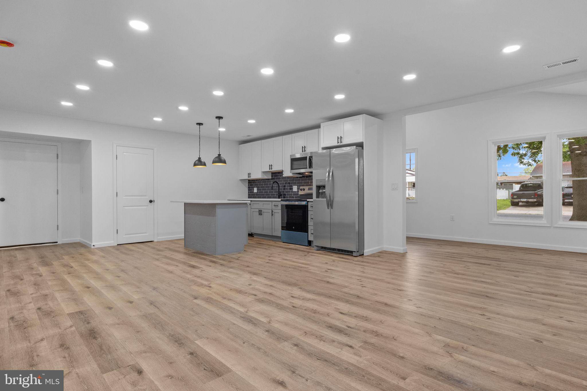 Levittown, PA 19057,61 ORANGEWOOD DR
