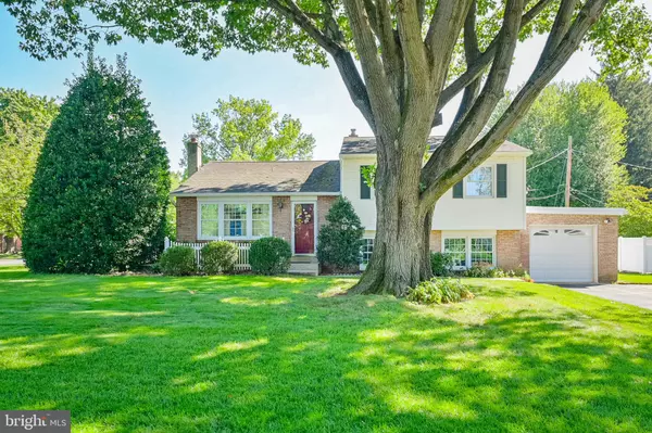 Lancaster, PA 17603,684 GENTRY DR