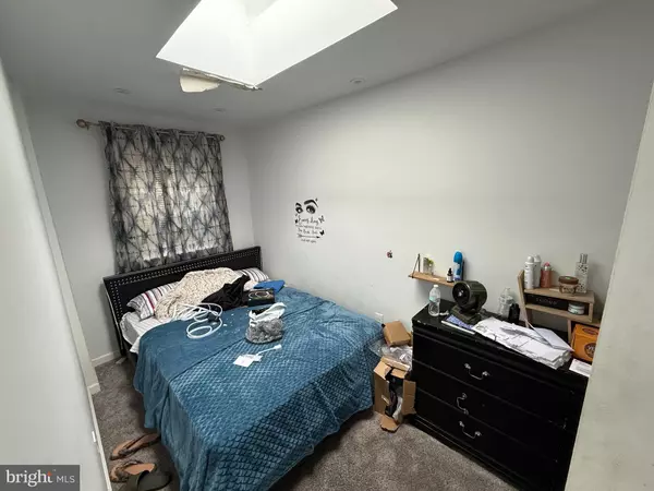 Sharon Hill, PA 19079,1009 LAUREL RD
