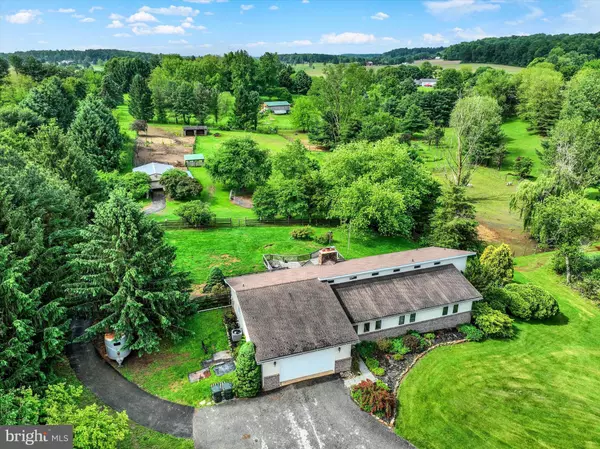 Stewartstown, PA 17363,8292 HICKORY RD