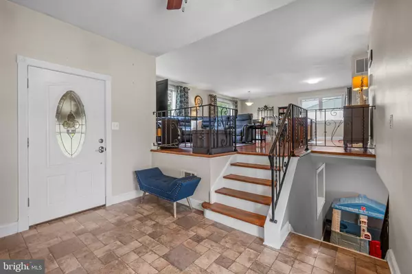 Turnersville, NJ 08012,18 FORREST DR