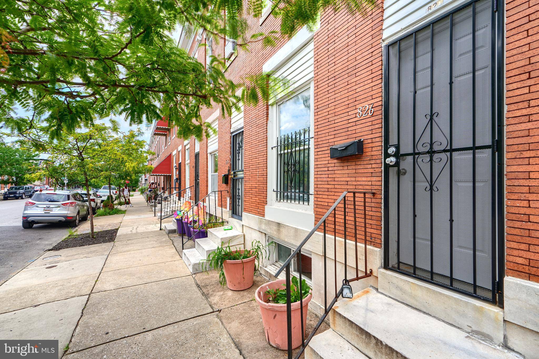 Baltimore, MD 21205,826 N KENWOOD AVE