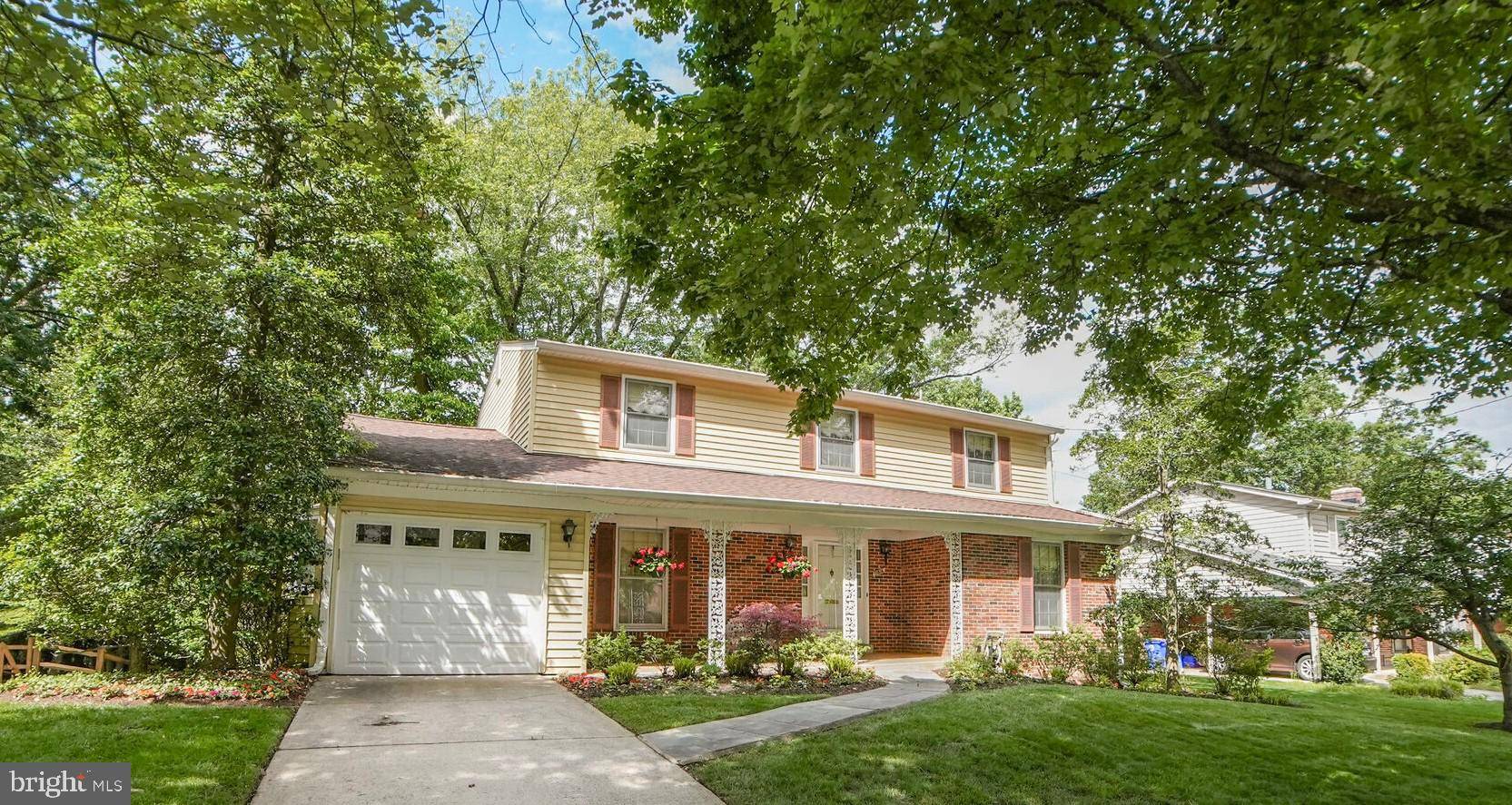 Potomac, MD 20854,11816 PRESTWICK RD