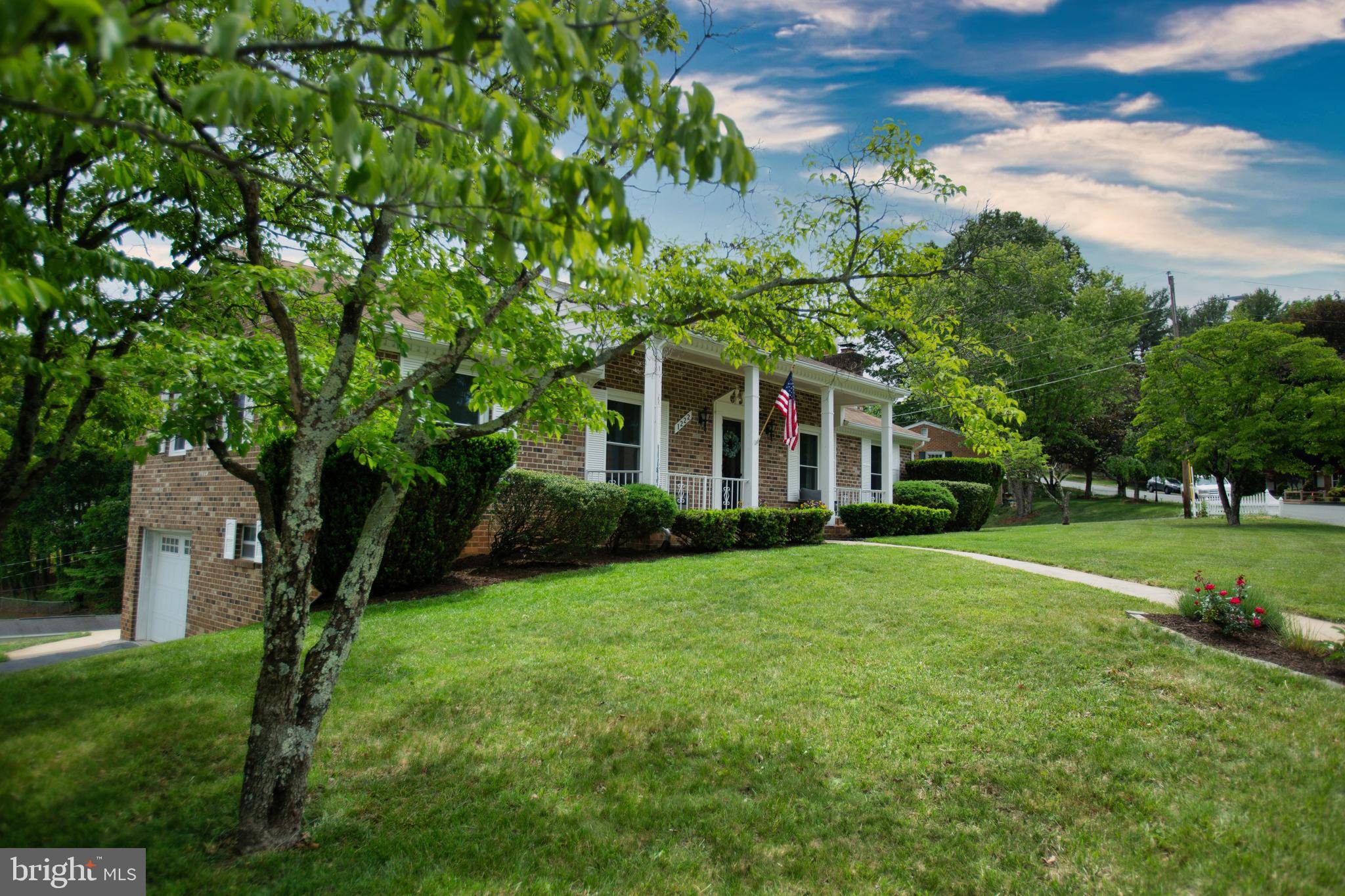 Staunton, VA 24401,1222 PINEHURST RD