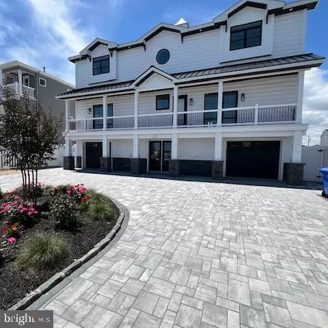 Manahawkin, NJ 08050,11 SELMA DR
