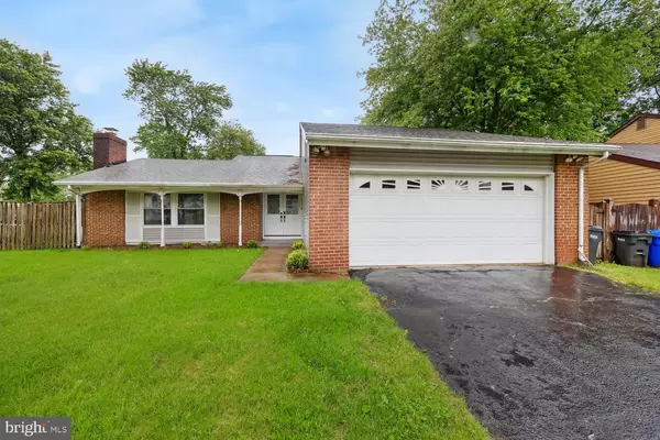 810 SUGARLAND RUN DR, Sterling, VA 20164