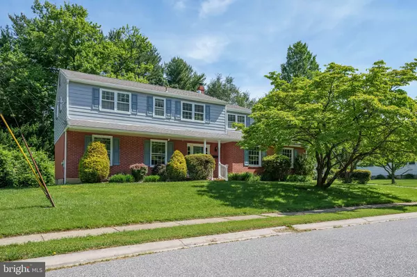 202 WILSHIRE LN, Newark, DE 19711