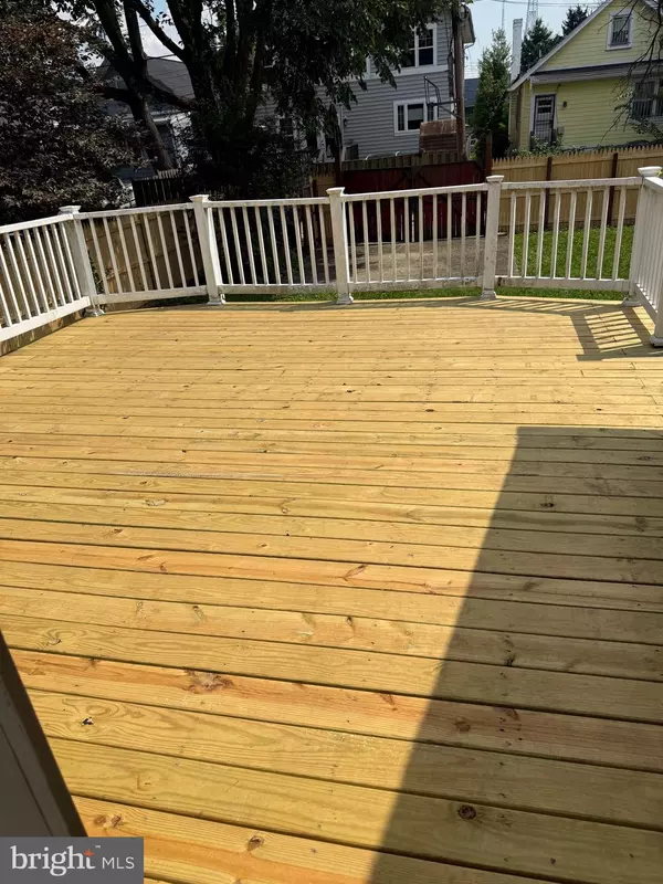 Washington, DC 20012,820 WHITTIER PL NW