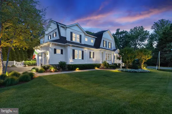 Vienna, VA 22180,900 PARK ST SE