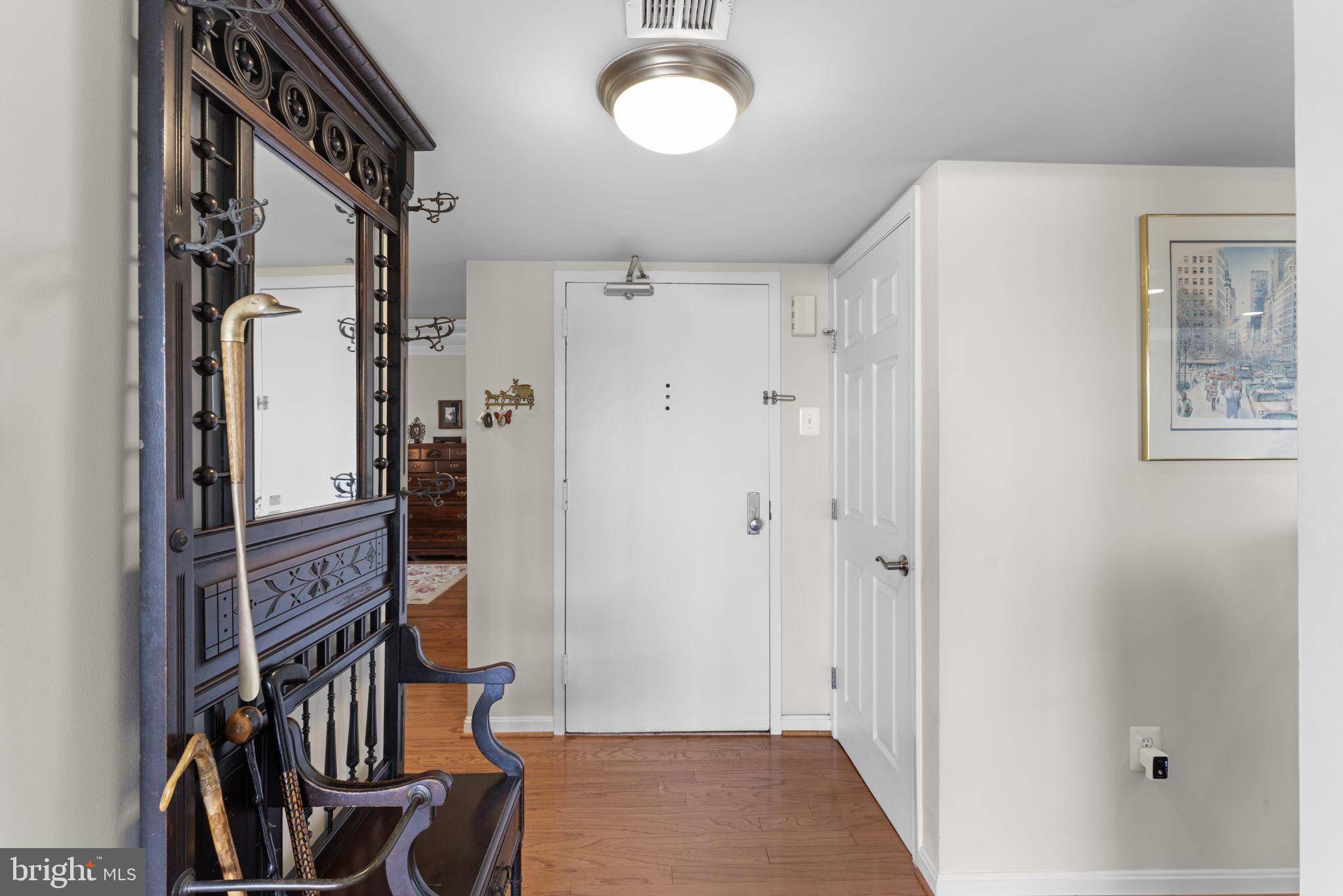 Arlington, VA 22202,1515 S ARLINGTON RIDGE RD #402