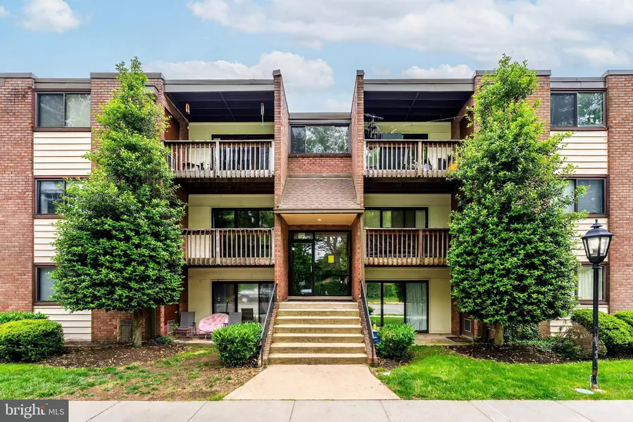 10723 WEST DR #303, Fairfax, VA 22030