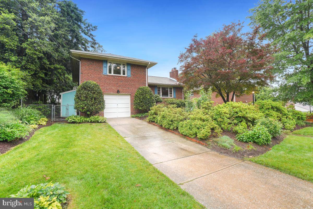 Bethesda, MD 20814,4513 TRAYMORE ST