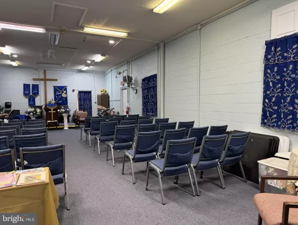 Temple Hills, MD 20748,5609 OLD BRANCH AVE