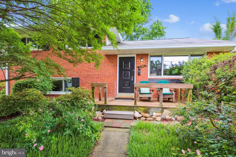 10400 CONOVER DR, Silver Spring, MD 20902