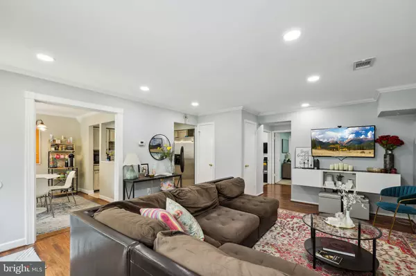 Woodbridge, VA 22192,2847 MADEIRA CT #14