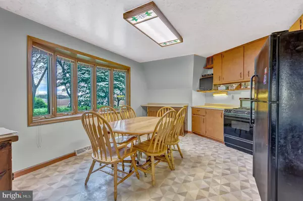 East Windsor, NJ 08520,865 WINDSOR PERRINEVILLE RD