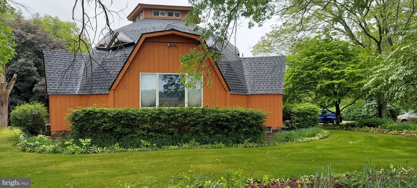 865 WINDSOR PERRINEVILLE RD, East Windsor, NJ 08520