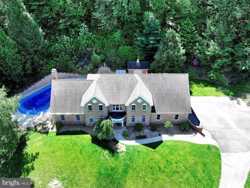 818 GREEN HILLS RD, Birdsboro, PA 19508