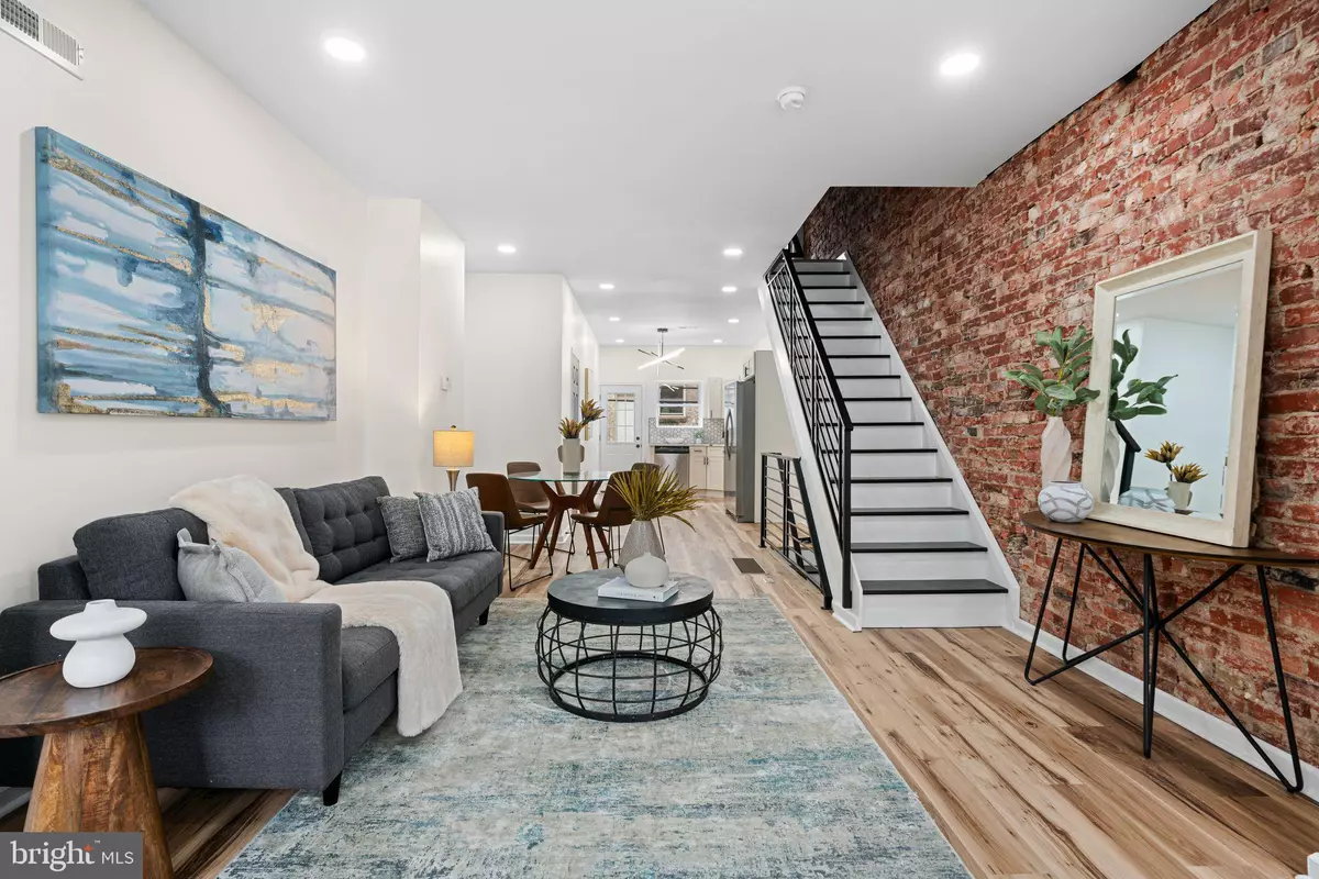 Philadelphia, PA 19145,2114 S WOODSTOCK ST