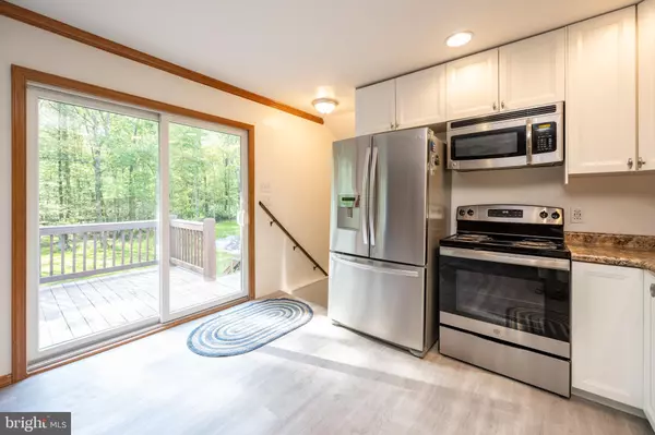 Oakland, MD 21550,17 DRIFTWOOD LN