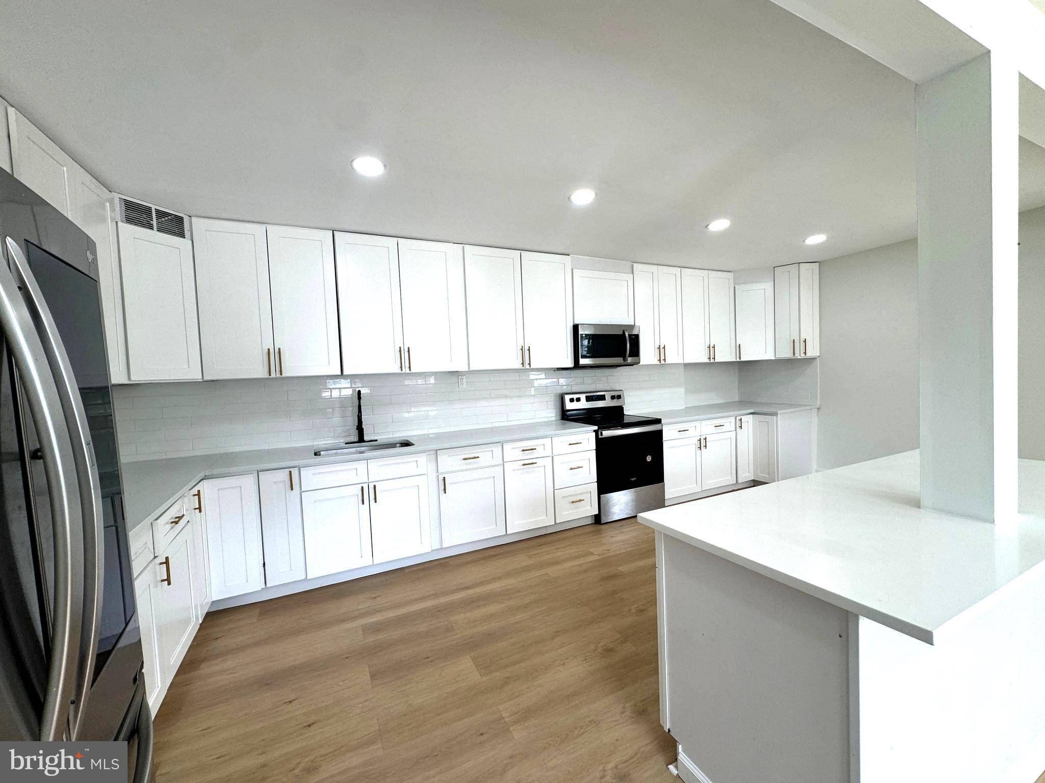 New Castle, DE 19720,23 KAREN CT