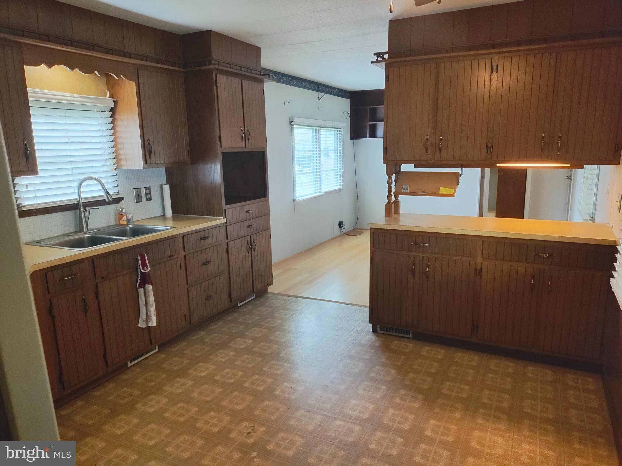 Reading, PA 19606,215 BORDIC RD
