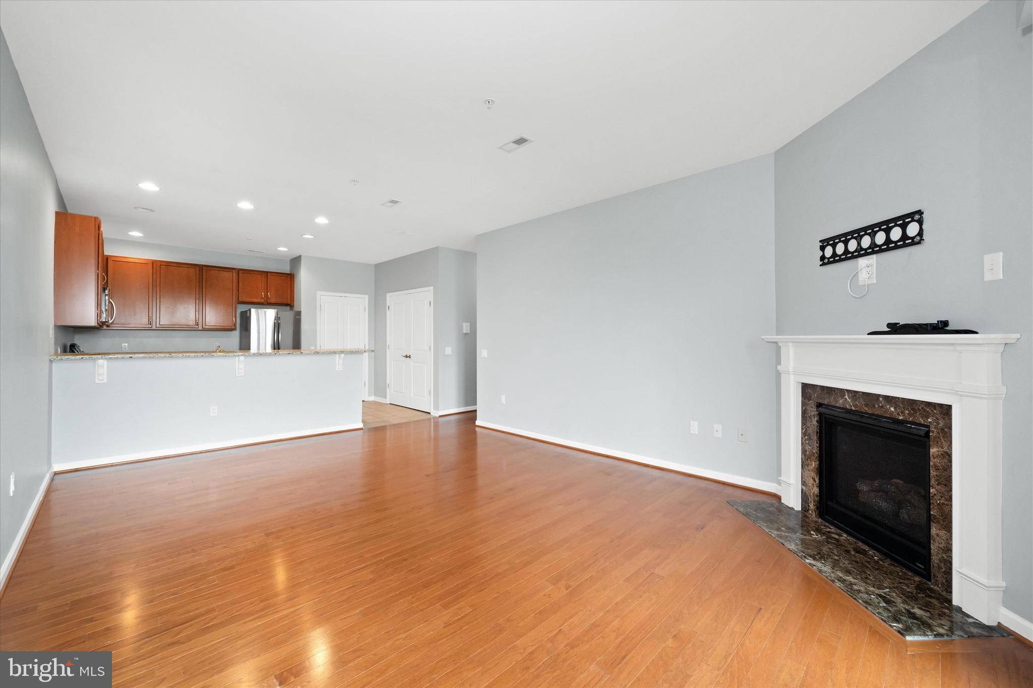 Newark, DE 19711,113 E MAIN ST #303