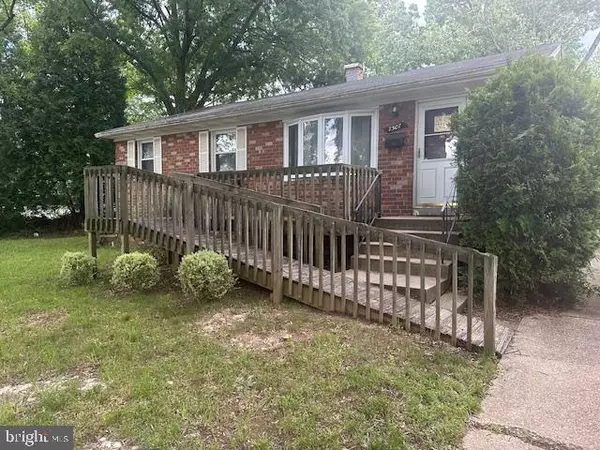 Lanham, MD 20706,7507 VANESSA CT
