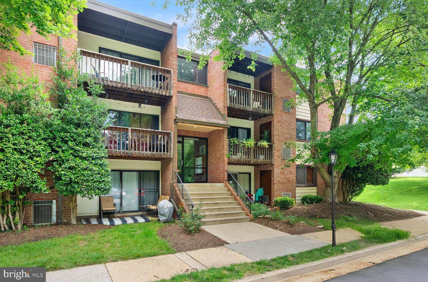 Fairfax, VA 22030,10720 W WEST DR #101