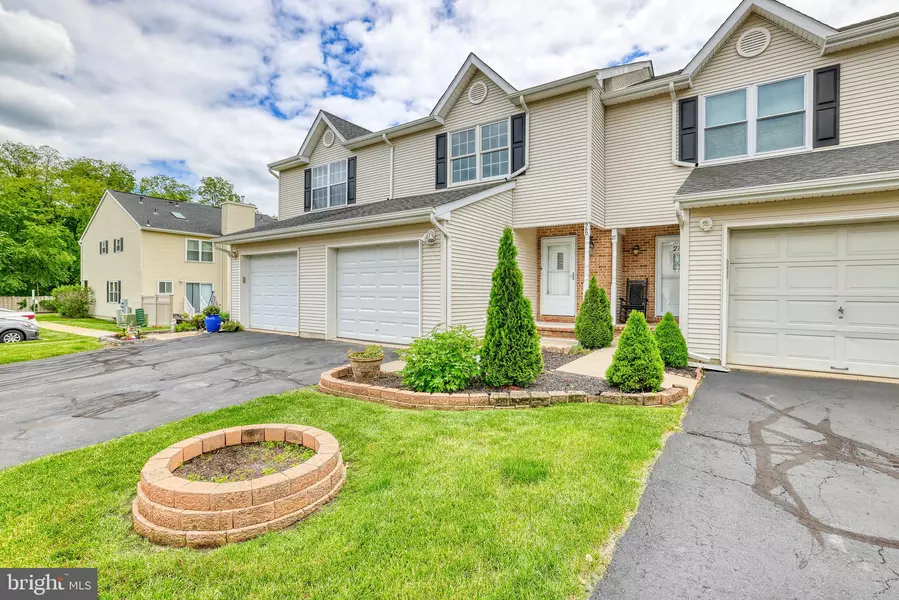 26 LORENZO CT, Matawan, NJ 07747