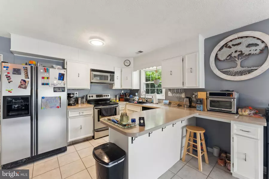 610 UNIVERSITY DR, Waldorf, MD 20602