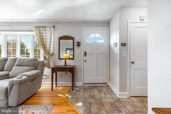 Lutherville Timonium, MD 21093,11 THORNHILL RD