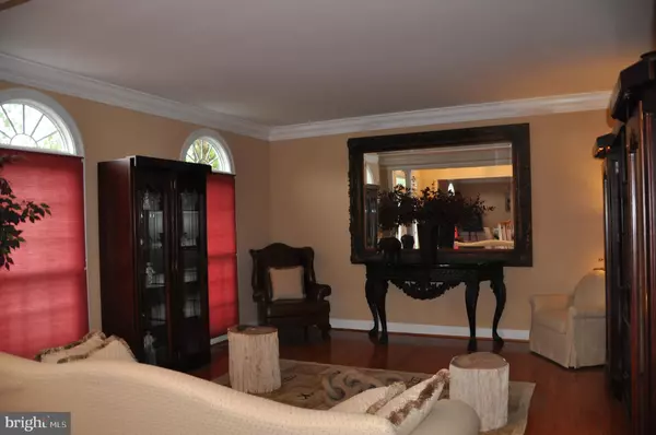 Rockville, MD 20850,208 PRETTYMAN DR